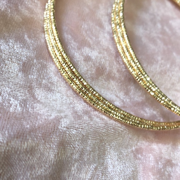 NWOT Beautiful Triple Wire Textured Gold Tone Pierced Hoop Earrings! - Picture 2 of 4